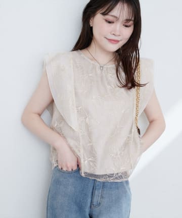 natural couture(ナチュラルクチュール) 刺繍レースラッフルスリーブブラウス