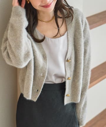 La boutique BonBon(ラブティックボンボン) 【上質・ふわふわ】ヘアリーヤーンコロコロボタンカーディガン