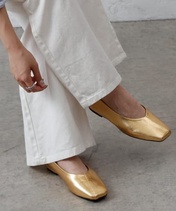 COLONY 2139(コロニー トゥーワンスリーナイン) スクエアトゥパンプス