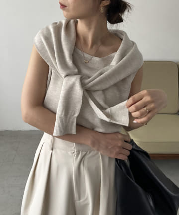 CAPRICIEUX LE'MAGE(カプリシュレマージュ) 肩掛けデザインニット