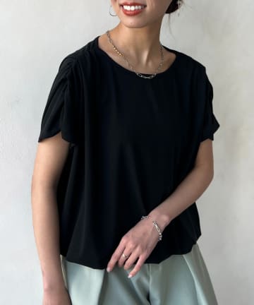 Chez toi(シェトワ) 肩ギャザーバルーンカットソー