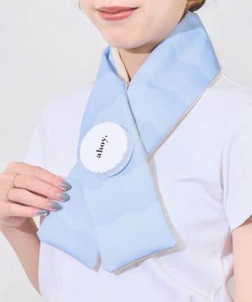 3COINS(スリーコインズ) 《両手が空く！》首に巻ける氷のう