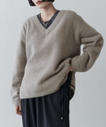 Lui's(ルイス) ウールライトVネックニット