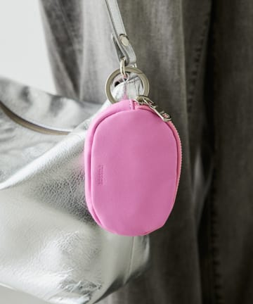 russet(ラシット) ソフトレザーカラビナ付き横長ポーチ