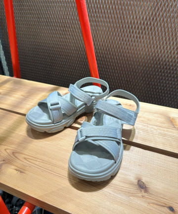 スポーツサンダル