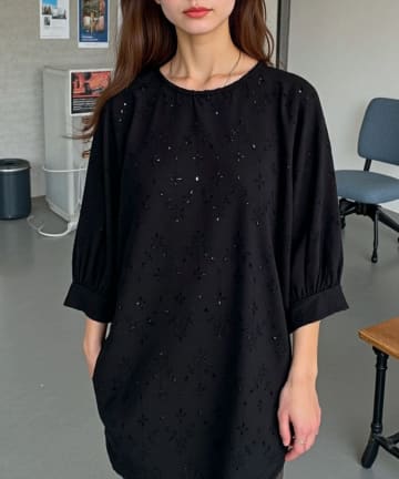 LOCUST(ローカスト) レース刺繍ドルマンブラウス