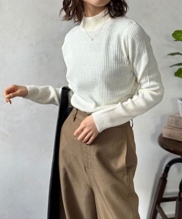 LOCUST(ローカスト) 【首元すっきり/インナーにも】プチハイネックリブニット