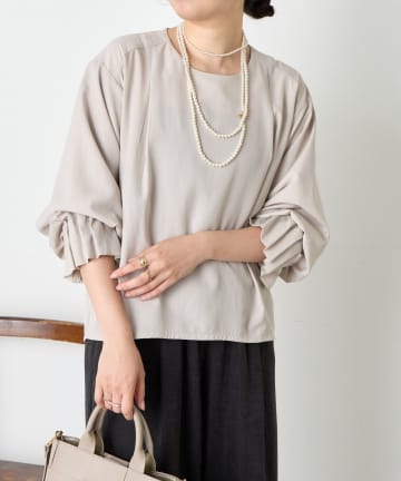 Jena　espace merveilleux(ジェナ　エスパスメルヴェイユ) バックタックブラウス