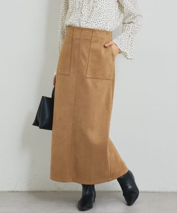 un dix cors(アンディコール) 《女性らしい上品シルエット》マシュマロスエードナロースカート