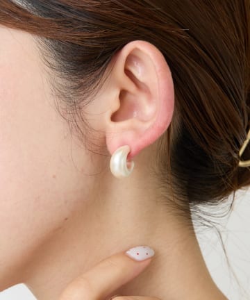 COLLAGE GALLARDAGALANTE(コラージュ ガリャルダガランテ) 【PAPILLONNER/パピヨネ】パール調フープピアス