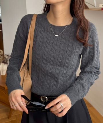 DISCOAT(ディスコート) モチモチケーブル刺繍ロゴプルオーバー《WEB限定カラーあり》