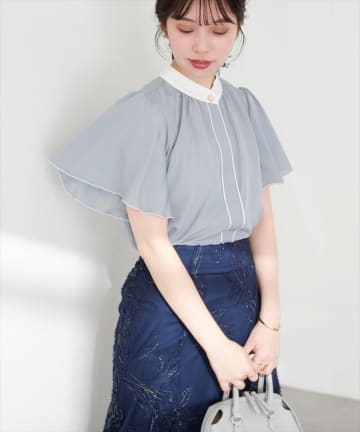 natural couture(ナチュラルクチュール) デザイン釦配色フレア袖ブラウス