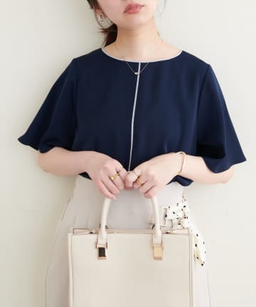natural couture(ナチュラルクチュール) バイカラーフレア袖ブラウス