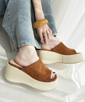 NICE CLAUP / OLIVE des OLIVE OUTLET(ナイスクラップ  / オリーブ デ オリーブ アウトレット) 【one after another】【マイナス３キロ見え】ウェッジソールサンダル