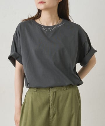 PUAL CE CIN(ピュアルセシン) ワンポイント刺繍ヴィンテージライクTシャツ