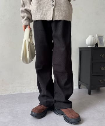 LOCUST(ローカスト) 【暖かく楽ちん・美脚】裏起毛コーデュロイパンツ