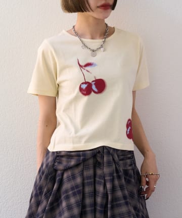 w closet(ダブルクローゼット) 【25AW】スプレーチェリーT