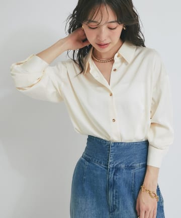 La boutique BonBon(ラブティックボンボン) 【美人見えシャツ】ライトサテンシャツ