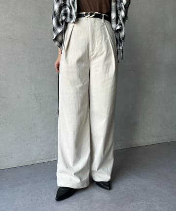 Thevon.(ゼヴォン) コーデュロイハイウエストタックパンツ