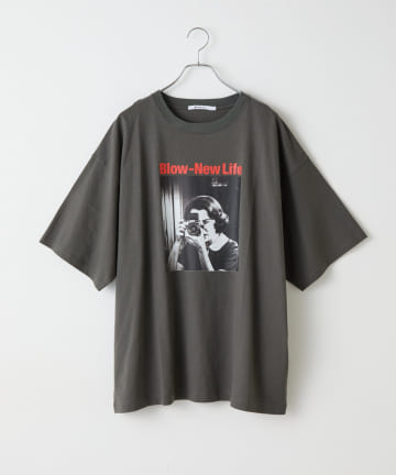 COLONY 2139(コロニー トゥーワンスリーナイン) SayCheeseフォトBIGＴシャツ