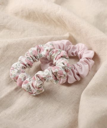 3COINS(スリーコインズ) 花柄シュシュ2個セット／KIDS