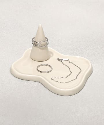 3COINS(スリーコインズ) 陶磁器アクセサリートレイ