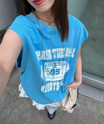 CIAOPANIC(チャオパニック) サイドタックピグメントロゴノースリーブTee