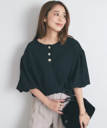 un dix cors(アンディコール) 《2WAY仕様・大人フェミニン見え》前後2WAYレースバルーン袖ブラウス