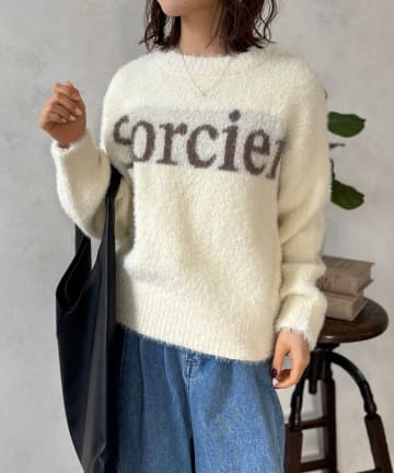 LOCUST(ローカスト) 【お手入れ簡単】フェザーヤーンレタリングニット