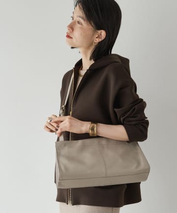 russet(ラシット) レザー横長ショルダーバッグ