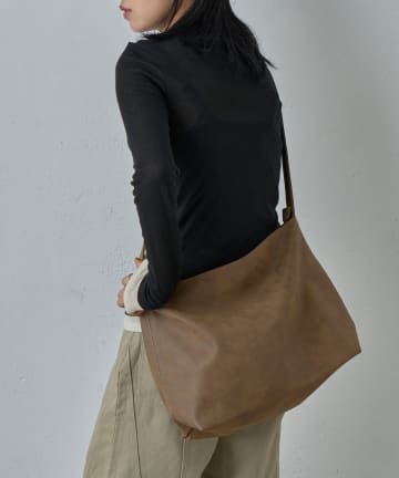 -goocy-(グーシー) 【軽量】スエードライクショルダーバッグ