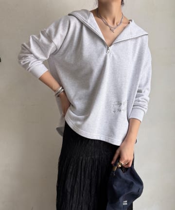 DOUDOU(ドゥドゥ) 【WEB限定】グリッターロゴフーディー