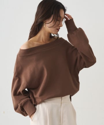 earthy_(アーシー) スウェットオフショルトップス