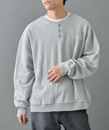COLONY 2139(コロニー トゥーワンスリーナイン) 刺繍ヘンリーネックスウェット