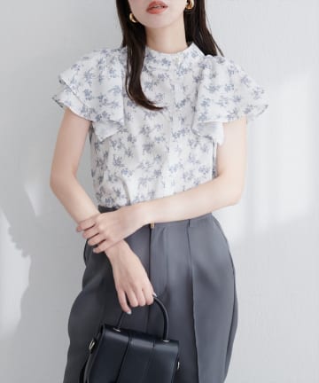natural couture(ナチュラルクチュール) ラッフルフリルフロントアシメブラウス