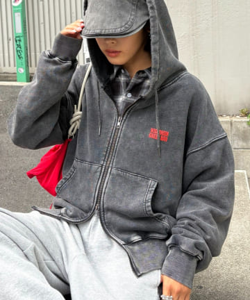 CIAOPANIC TYPY(チャオパニックティピー) 【UNISEX】アシッドウォッシュ加工ロゴジップパーカー