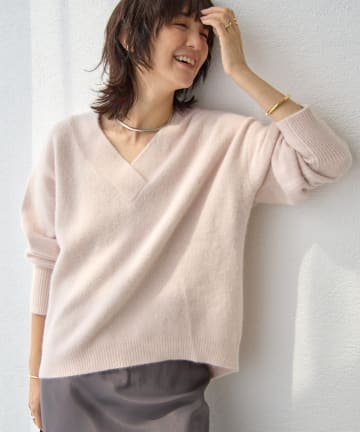 RIVE DROITE(リヴドロワ) 予約【華やかな印象に】ヘアリーヤーン深Vネックニット