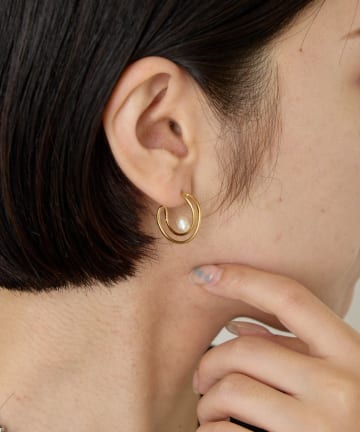 Jena　espace merveilleux(ジェナ　エスパスメルヴェイユ) ムーンパールピアス
