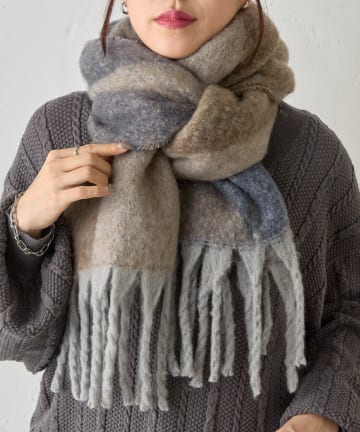 COLONY 2139(コロニー トゥーワンスリーナイン) 幾何学マフラー