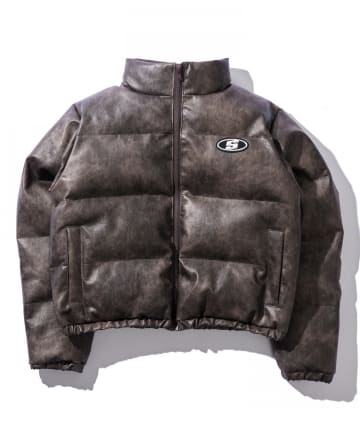 WHO’S WHO gallery(フーズフーギャラリー) 【UNISEX/サイズ展開あり】Sロゴヴィンテージライク中綿レザーブルゾン