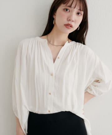 natural couture(ナチュラルクチュール) 【WEB限定】麻混ギャザーブラウス