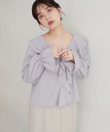 natural couture(ナチュラルクチュール) 【WEB限定】ラッフル衿キャンディスリーブブラウス