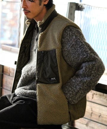 FREDY & GLOSTER(フレディ アンド グロスター) 【2WAYで着回せる】【UNISEX】配色別注 TAIONボア×ダウンベスト