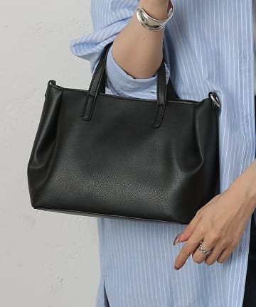 COLONY 2139(コロニー トゥーワンスリーナイン) ワンタックバッグ(ショルダーポーチ付き)