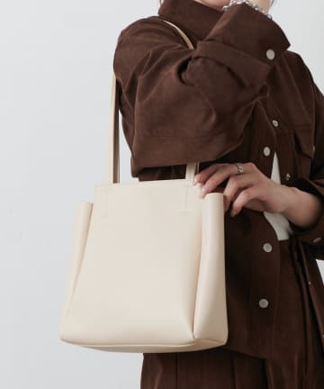 COLONY 2139(コロニー トゥーワンスリーナイン) スクエアトートバッグ