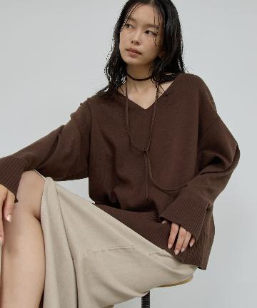 GALLARDAGALANTE(ガリャルダガランテ) 【近日予約開始】タイツキ総針Vネックニット