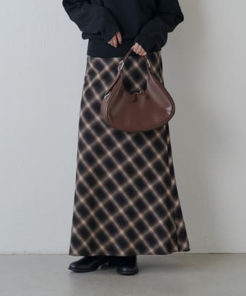 バイアスチェックフレアスカート