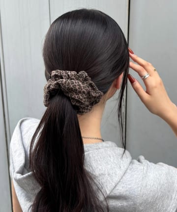 WHO’S WHO gallery(フーズフーギャラリー) レオパードシュシュ