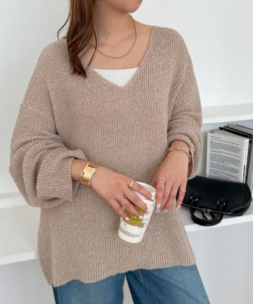 DISCOAT(ディスコート) 【ユニセックス】ブークレVネックニット