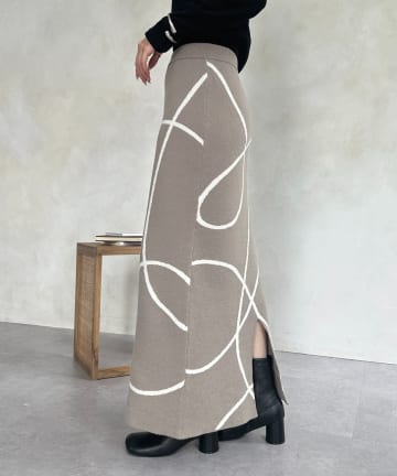 Thevon.(ゼヴォン) ニュアンスラインニットナロースカート